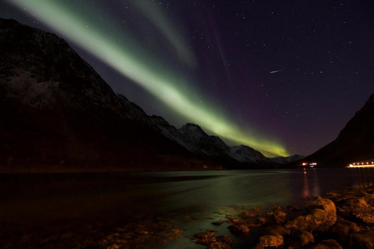 Kjosen Lodge, Lyngen. Lyngseidet Экстерьер фото